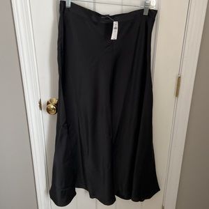 Banana Republic Factory black satin skirt